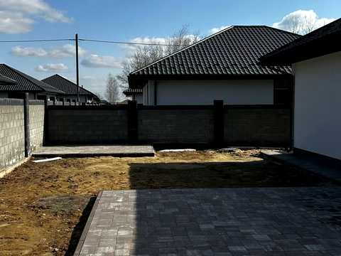 будинок за адресою Успішна