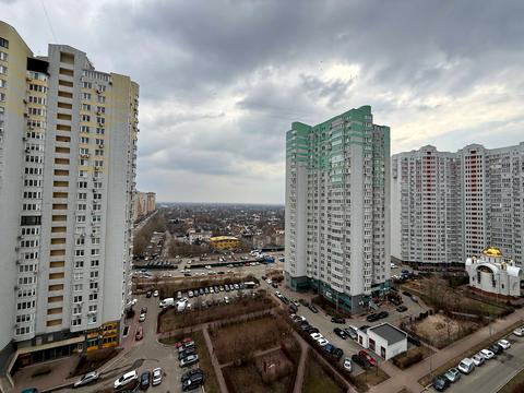 квартира по адресу Миколы Бажана просп., 12