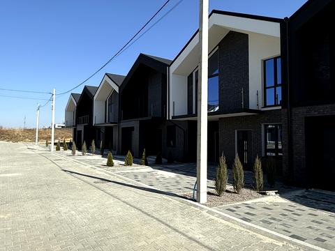 будинок за адресою Дорошенка