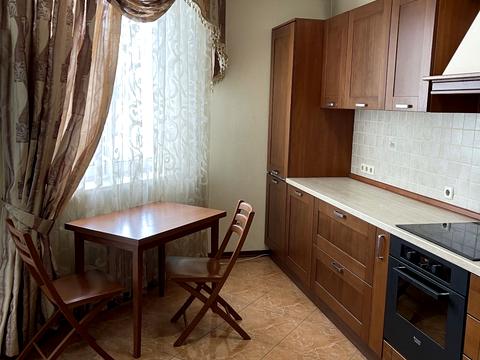 квартира за адресою Бориса Гмирі вул., 2