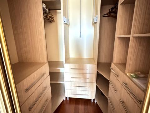 квартира за адресою Середньофонтанська вул., 19б