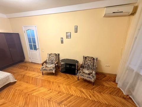 квартира за адресою Героїв Крут вул. (Валентини Терешкової), 33