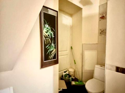 коммерческая по адресу Днепровская ул., 2Б