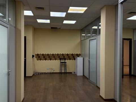 комерційна за адресою Музейний пров., 2