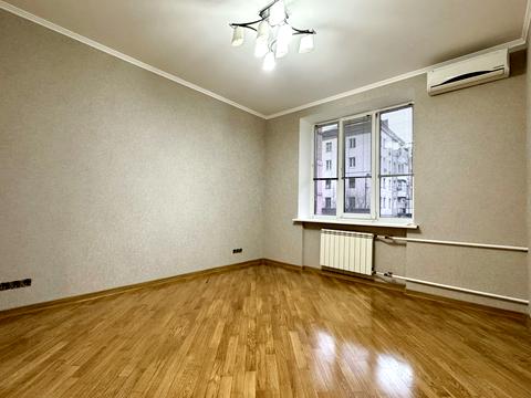 квартира за адресою Леоніда Первомайського вул., 5