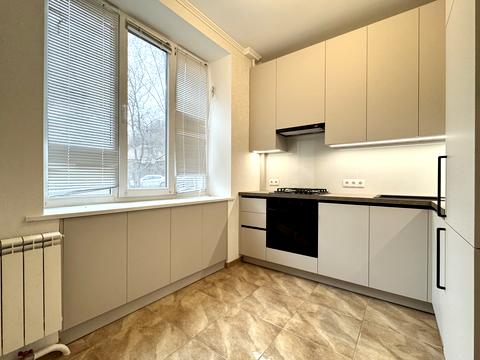 квартира за адресою Леоніда Первомайського вул., 5