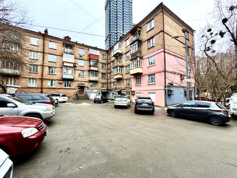 квартира за адресою Леоніда Первомайського вул., 5