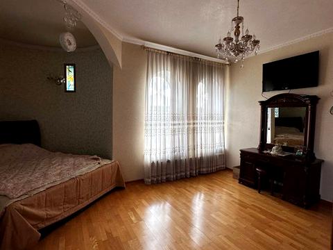 будинок за адресою с. Петропавлівська Борщагівка, Авіаторів вул.