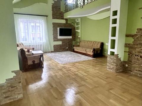 будинок за адресою Володимира Івасюка вул., 25