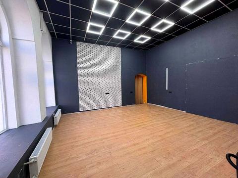 комерційна за адресою Лазаря Глоби вул. (Андрія Фабра), 5