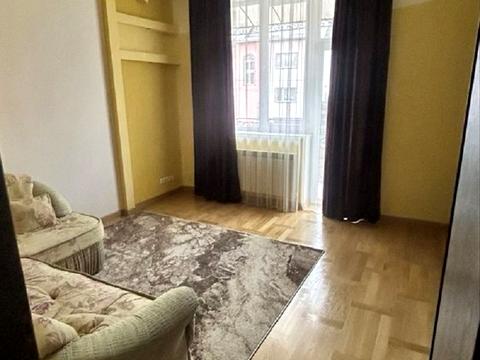 будинок за адресою Володимира Івасюка вул., 25