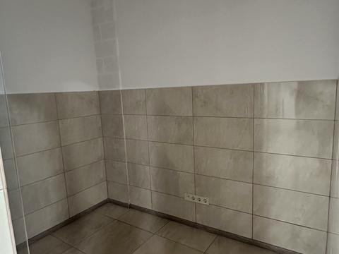 1860363526976845