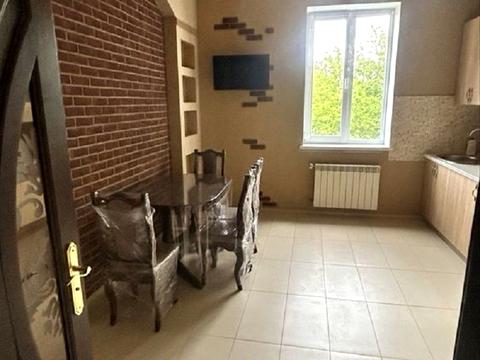 будинок за адресою Володимира Івасюка вул., 25