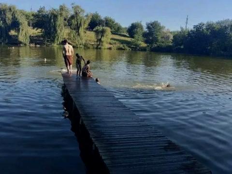 дом по адресу Київська