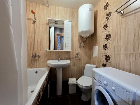 квартира за адресою Тополина вул., 26