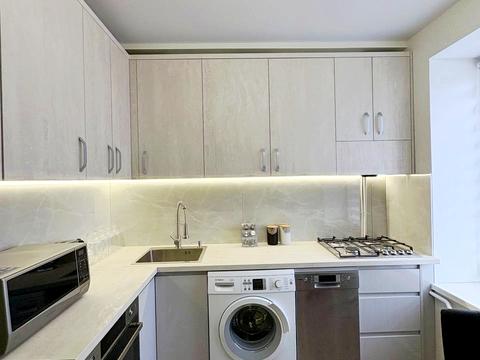 квартира за адресою Петра Дорошенка вул., 53