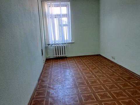 комерційна за адресою Богдана Хмельницького вул., 3