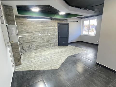 комерційна за адресою Академіка Заболотного вул., 15-Б