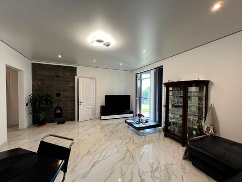 будинок за адресою Веселкова