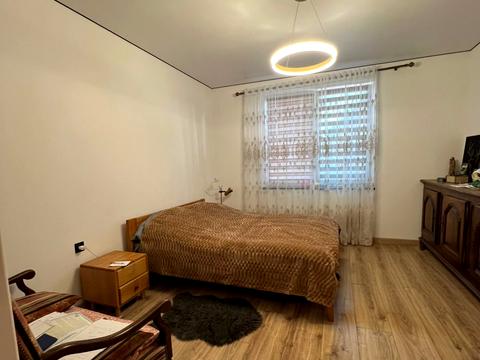 будинок за адресою Веселкова