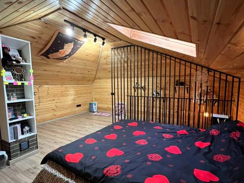 будинок за адресою Веселкова