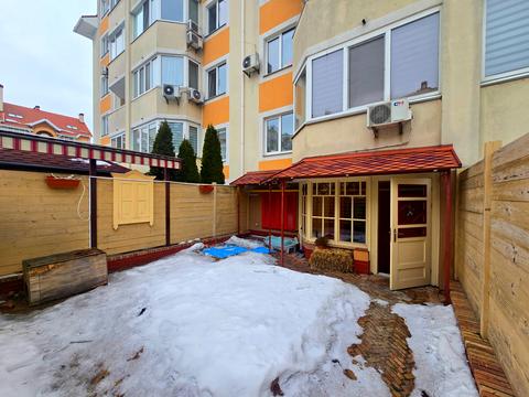 комерційна за адресою Богдана Хмельницького вул., 1-В