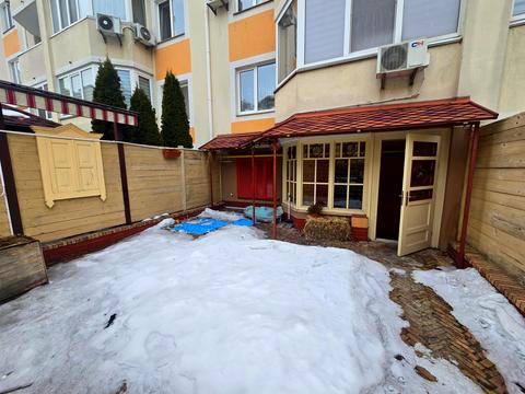 комерційна за адресою Богдана Хмельницького вул., 1-В