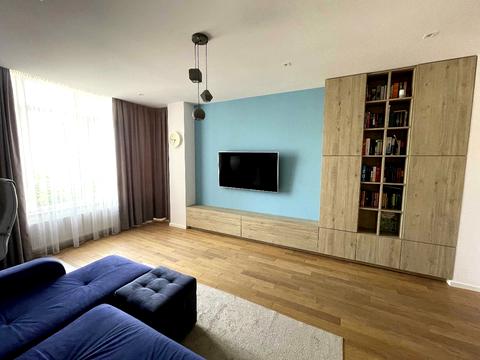 квартира за адресою Гетьмана Івана Мазепи вул. (Топольна), 2-Б