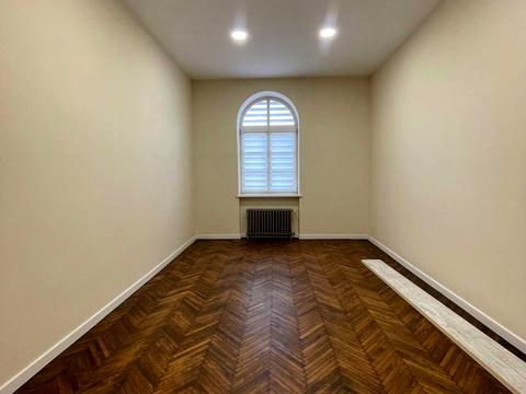 комерційна за адресою Городоцька вул., 42