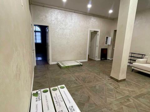 комерційна за адресою Городоцька вул., 42