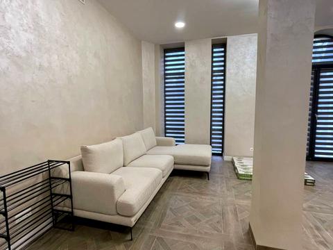 комерційна за адресою Городоцька вул., 42