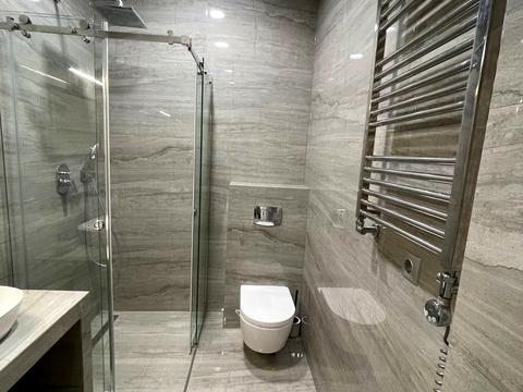 комерційна за адресою Городоцька вул., 42