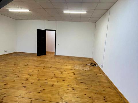 комерційна за адресою Уманська вул., 25