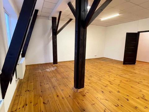 комерційна за адресою Уманська вул., 25