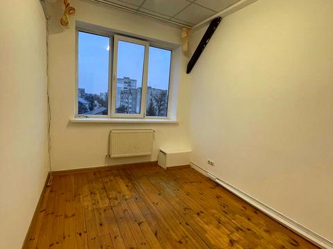 комерційна за адресою Уманська вул., 25