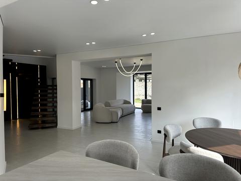 дом по адресу Леоніда Каденюка