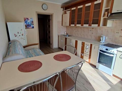 квартира за адресою Милославська вул., 45