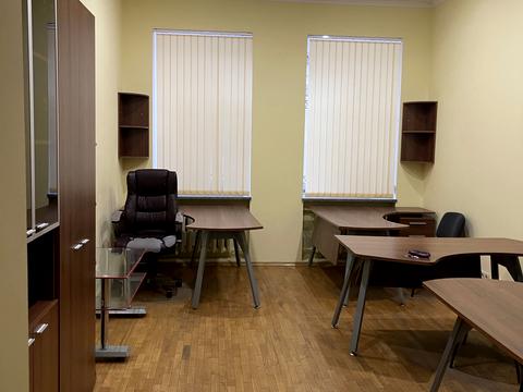 комерційна за адресою Ярославська вул., 28