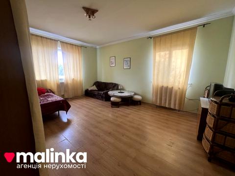 будинок за адресою Районна