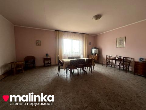 будинок за адресою Районна