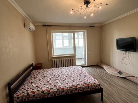 квартира за адресою Євгена Чикаленка вул., 66а