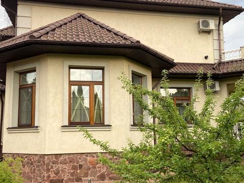 будинок за адресою Набережна, 40