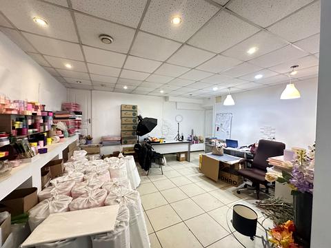 комерційна за адресою Науки просп. (Гагаріна), 100