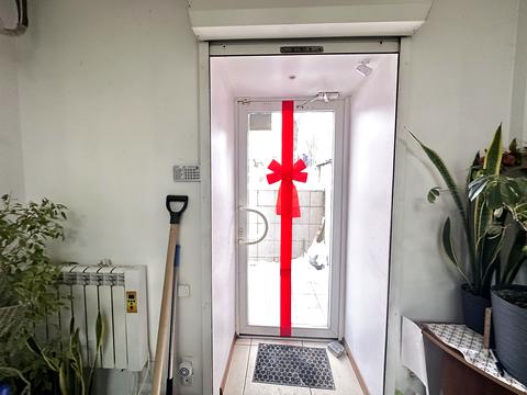 комерційна за адресою Науки просп. (Гагаріна), 100