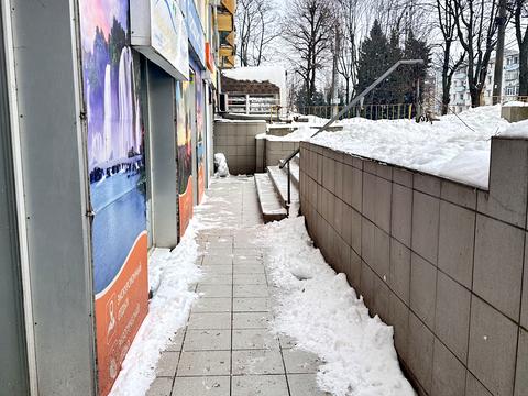 комерційна за адресою Науки просп. (Гагаріна), 100