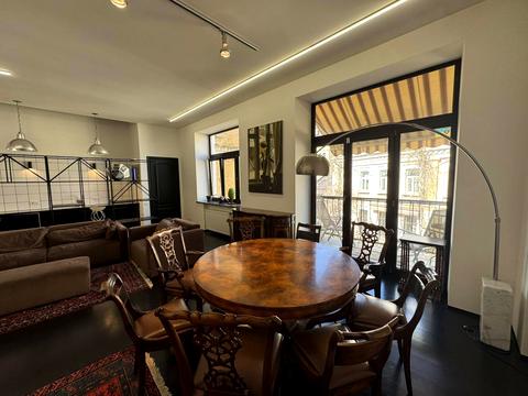 квартира по адресу Андреевский спуск, 2-В