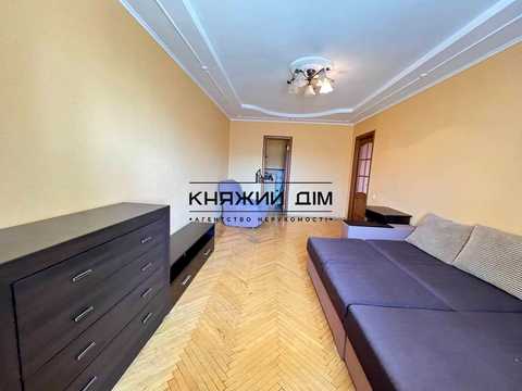 квартира за адресою Жилянська вул., 72