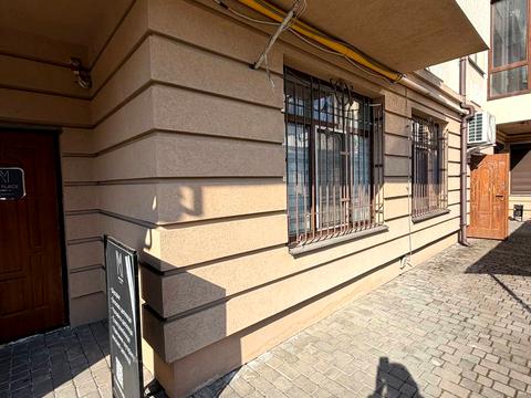 комерційна за адресою Героїв Упа, 29