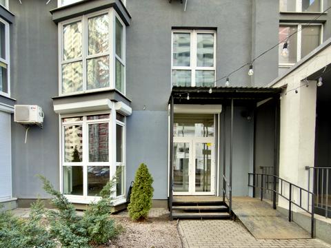 коммерческая по адресу Драгоманова ул., 2-А