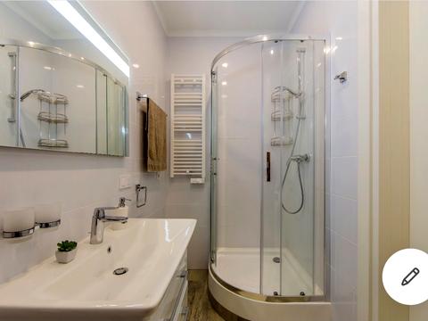 квартира за адресою Дніпровська набережна вул., 14-Б